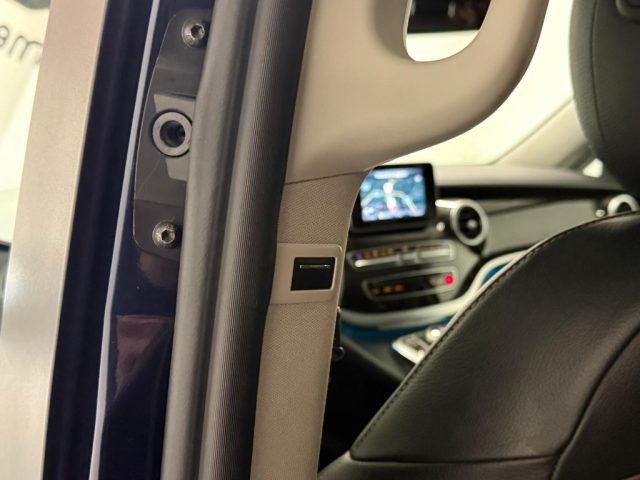 MERCEDES-BENZ V 250 usata, con Tetto panorama