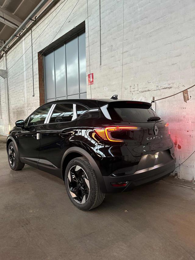 RENAULT Captur usata, con USB