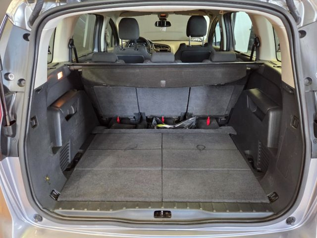PEUGEOT 5008 usata, con Climatizzatore