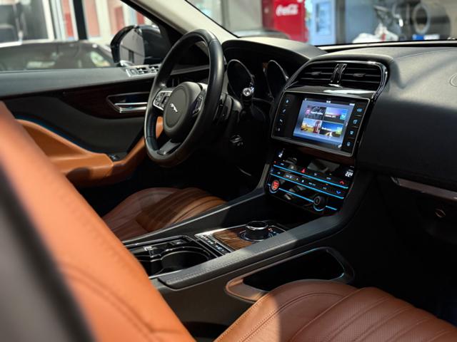 JAGUAR F-Pace usata, con Controllo trazione