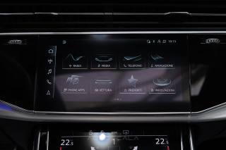 AUDI Q8 usata, con Autoradio digitale