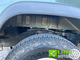 LAND ROVER Defender usata 22
