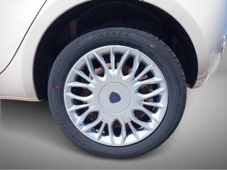LANCIA Ypsilon usata, con Servosterzo