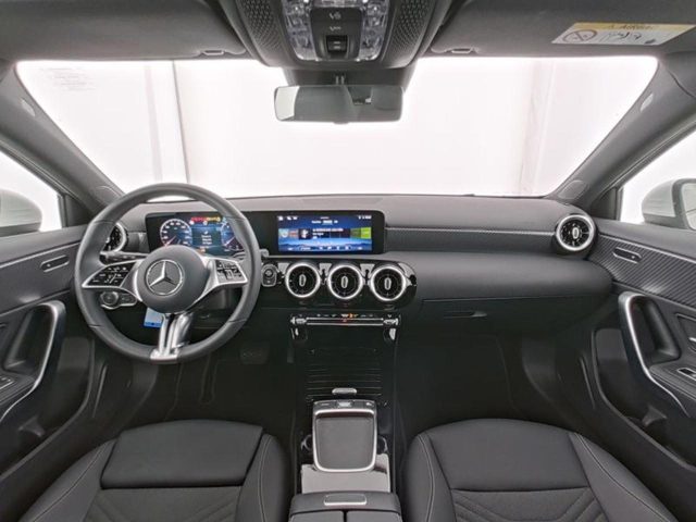 MERCEDES-BENZ A 180 usata, con Chiusura centralizzata