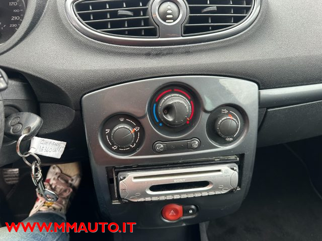 RENAULT Clio usata, con Volante in pelle