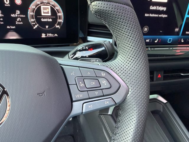 VOLKSWAGEN T-Roc usata, con Controllo automatico clima