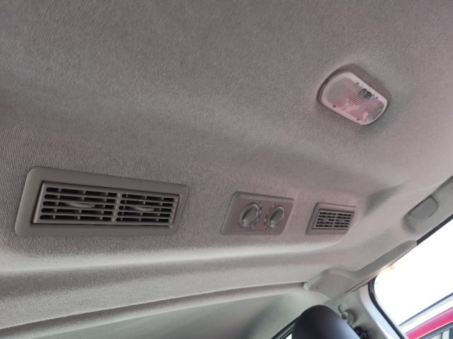 OPEL Vivaro usata, con MP3