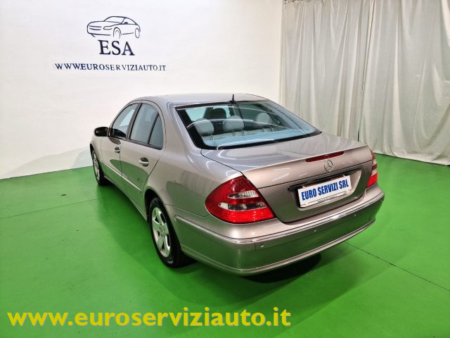 MERCEDES-BENZ E 320 usata, con Climatizzatore