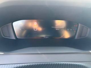 PEUGEOT 2008 usata, con Autoradio digitale