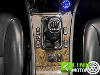 MERCEDES-BENZ E 200 usata 16