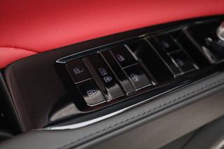 MASERATI Grecale usata, con Tettuccio apribile