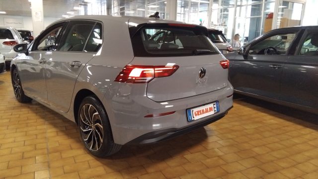 VOLKSWAGEN Golf usata, con Autoradio