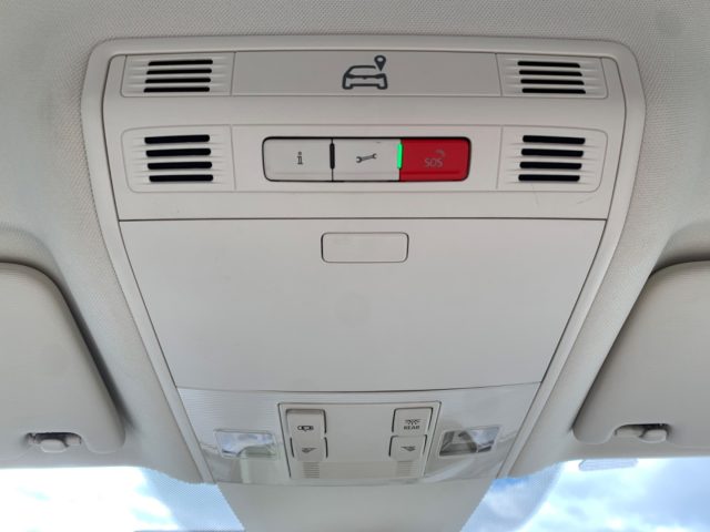 VOLKSWAGEN Passat usata, con Sistema di navigazione