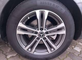 MERCEDES-BENZ E 200 usata, con Sedili riscaldati