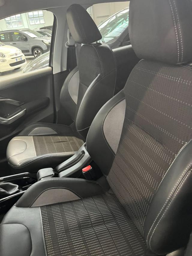 PEUGEOT 2008 usata, con Alzacristalli elettrici