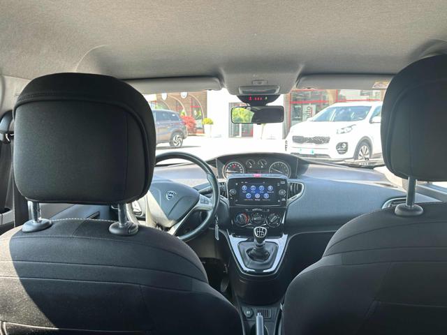 LANCIA Ypsilon usata, con Fendinebbia