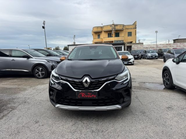 RENAULT Captur usata, con Autoradio