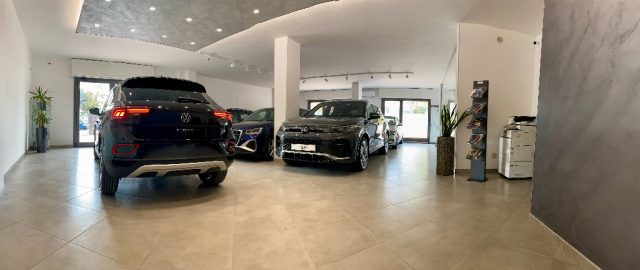 VOLKSWAGEN T-Roc usata, con Autoradio