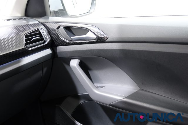 VOLKSWAGEN T-Cross usata, con Isofix