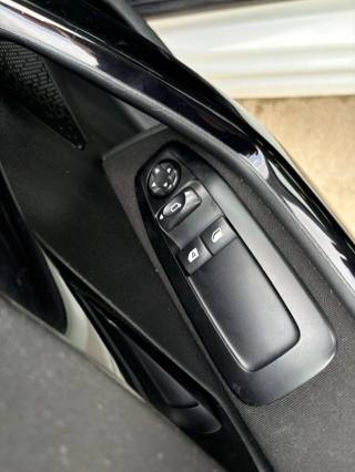 PEUGEOT 208 usata, con Servosterzo