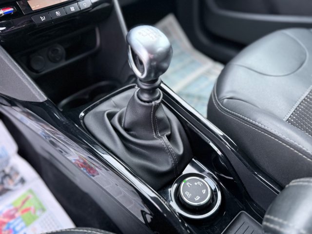 PEUGEOT 2008 usata 21