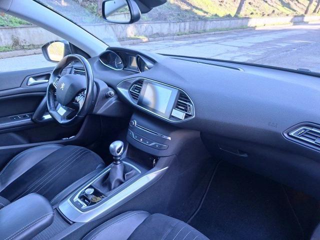 PEUGEOT 308 usata, con Pneumatici quattro stagioni