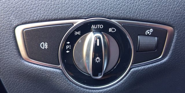 MERCEDES-BENZ E 300 usata, con Regolazione elettrica sedili