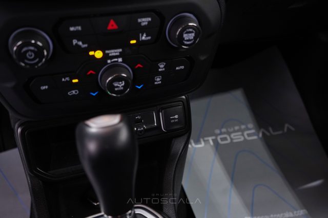 JEEP Renegade usata, con USB