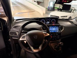 LANCIA Ypsilon usata, con Park Distance Control