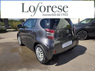 TOYOTA iQ usata, con Airbag