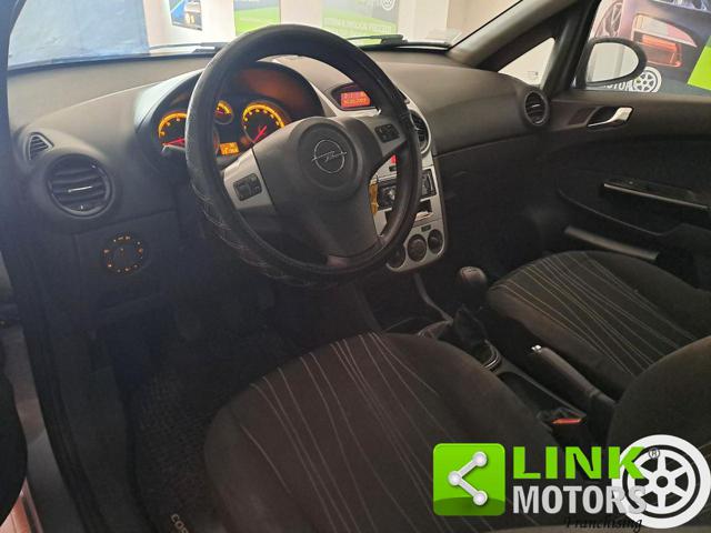 OPEL Corsa usata, con Autoradio