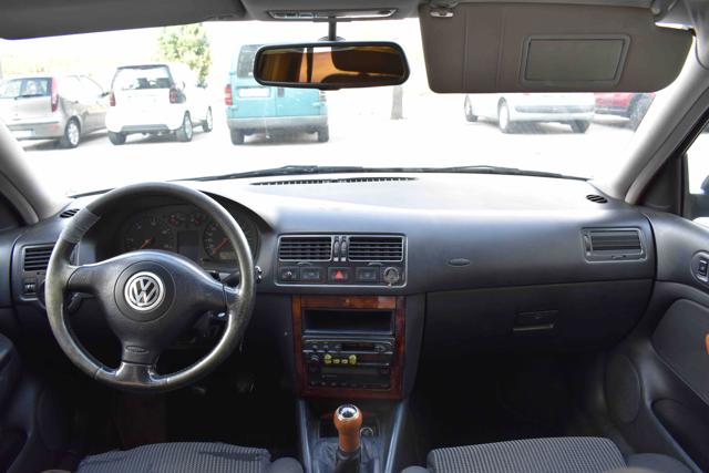 VOLKSWAGEN Bora usata, con Servosterzo