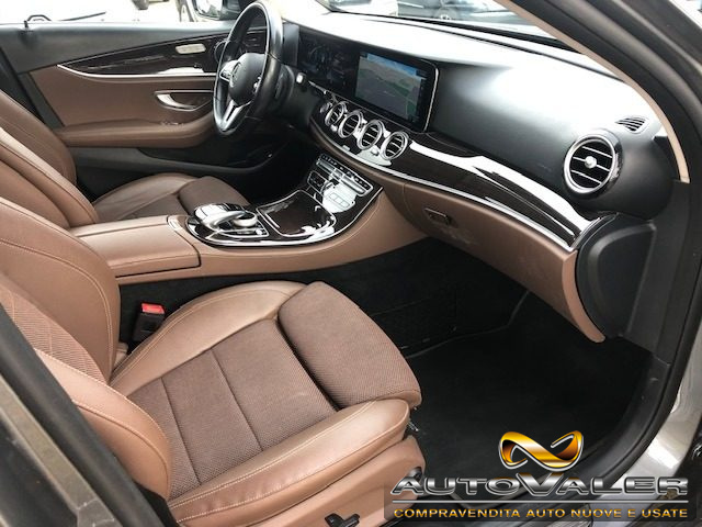 MERCEDES-BENZ E 200 usata, con Interni in pelle