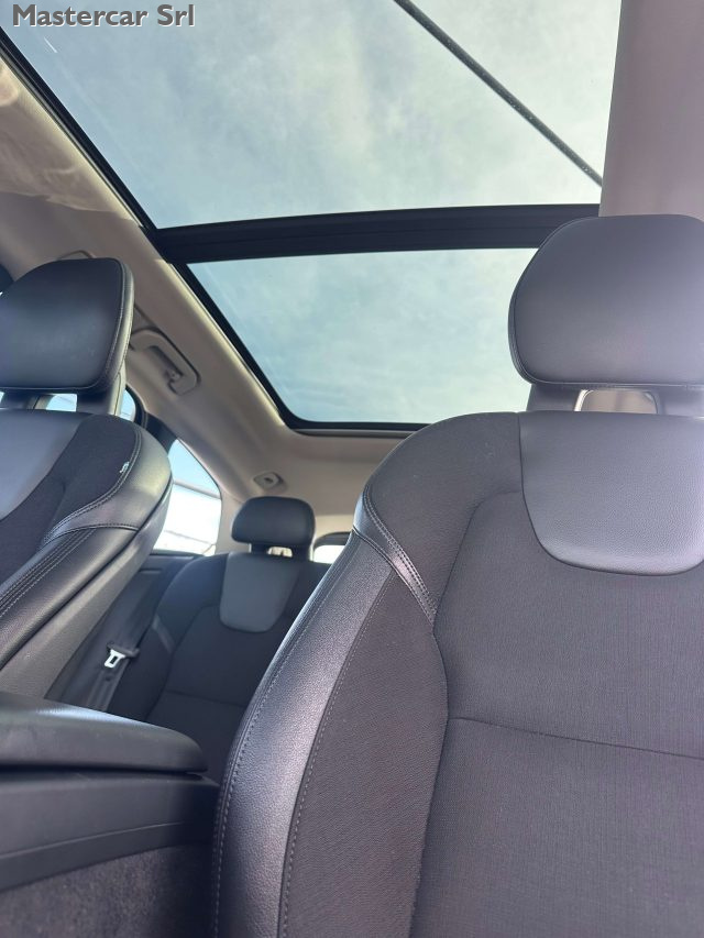 VOLVO XC60 usata, con Sistema di navigazione