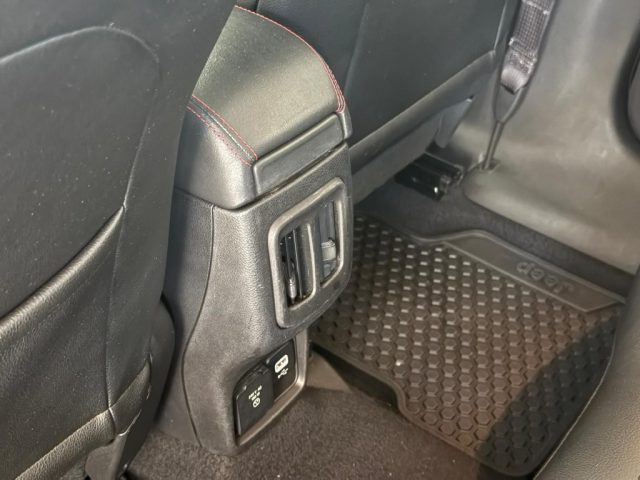 JEEP Compass usata, con Autoradio digitale