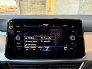 VOLKSWAGEN T-Roc usata, con USB