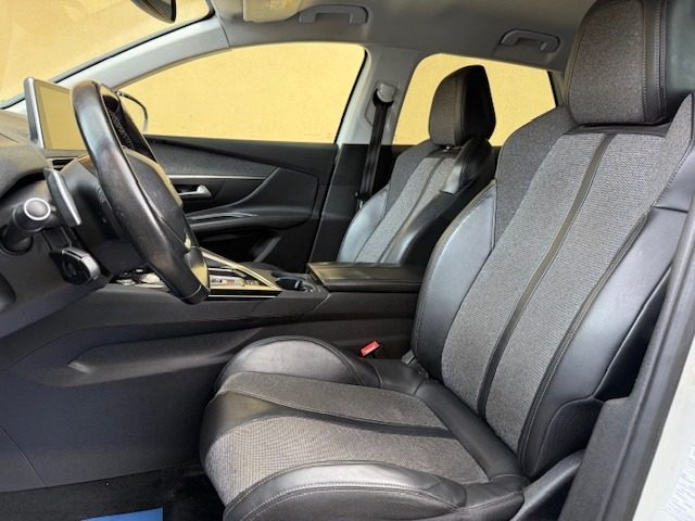 PEUGEOT 3008 usata, con Fendinebbia