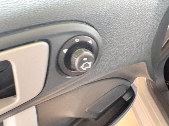 FORD Fiesta usata, con MP3