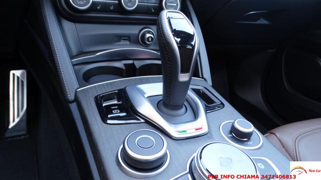 ALFA ROMEO Stelvio usata, con Specchietto retrovisore con funzione antiabbagliamento