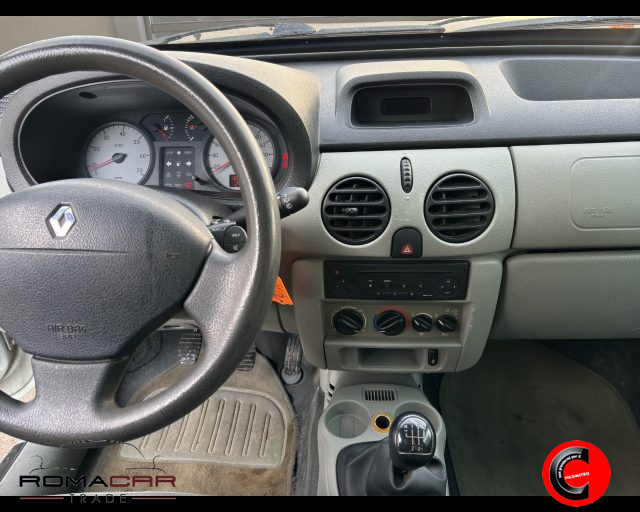 RENAULT Kangoo usata 12