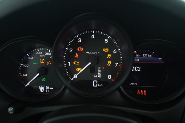 PORSCHE Macan usata 12