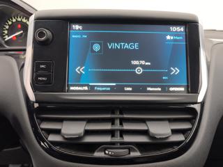 PEUGEOT 208 usata, con Touch screen