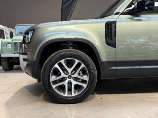 LAND ROVER Defender usata, con Autoradio
