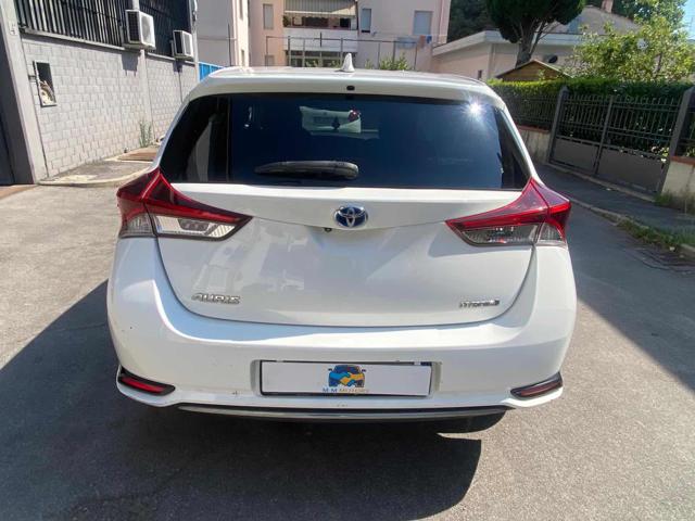 TOYOTA Auris usata 4