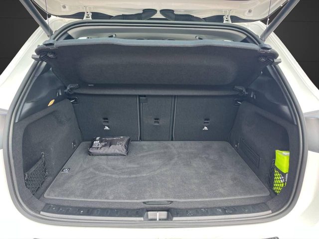 MERCEDES-BENZ GLA 180 usata, con Alzacristalli elettrici