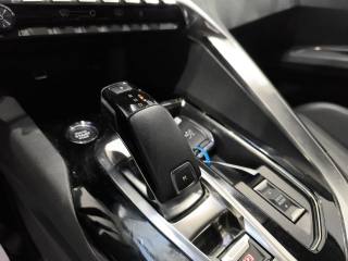 PEUGEOT 3008 usata, con Touch screen
