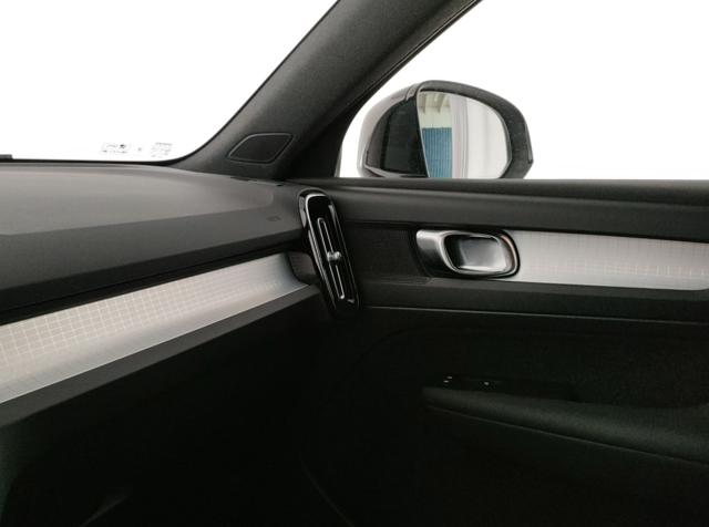 VOLVO XC40 usata, con Fari LED