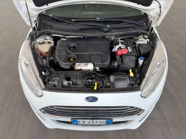 FORD Fiesta usata, con Specchietti laterali elettrici