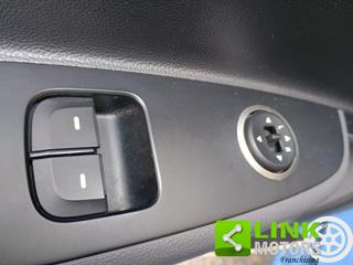 HYUNDAI i10 usata, con Sensori di parcheggio posteriori