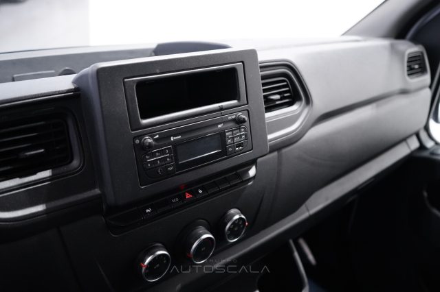 RENAULT Master usata, con USB